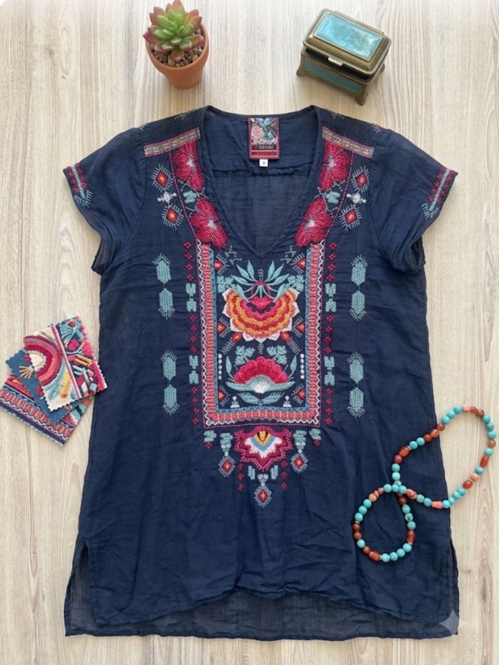 Johnny Was 3J Workshop Navy Embroidered Boho Flowy Tunic Top Womens Small